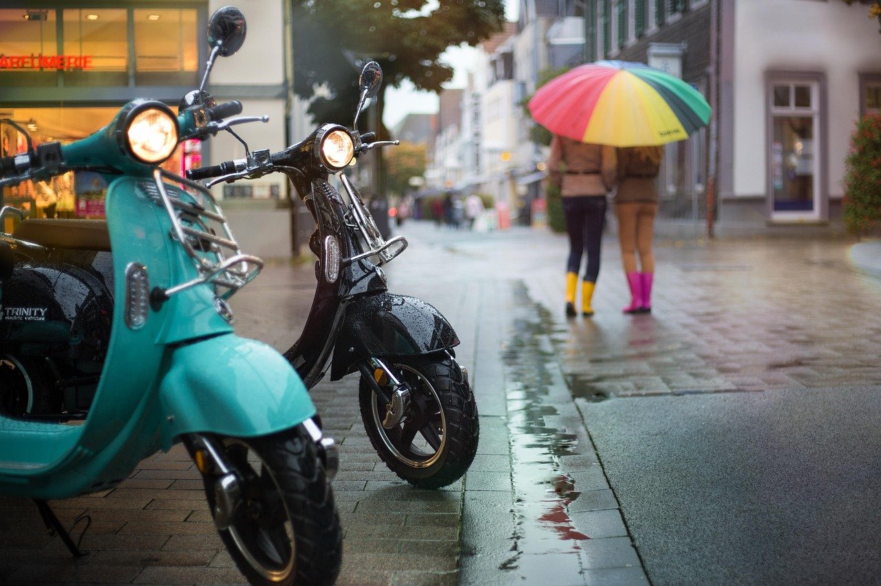electric scooter best under 1 lakh